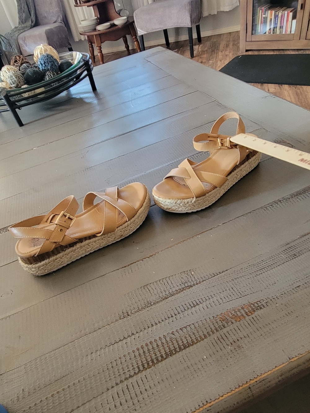 Wild Diva Tan Espadrille Platform Sandals - Picture 4 of 9